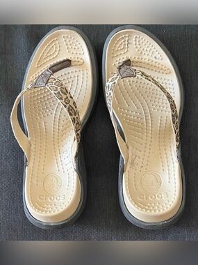 CROCS Women's Beige Sandal Flip Flops with Leopard-Print Straps